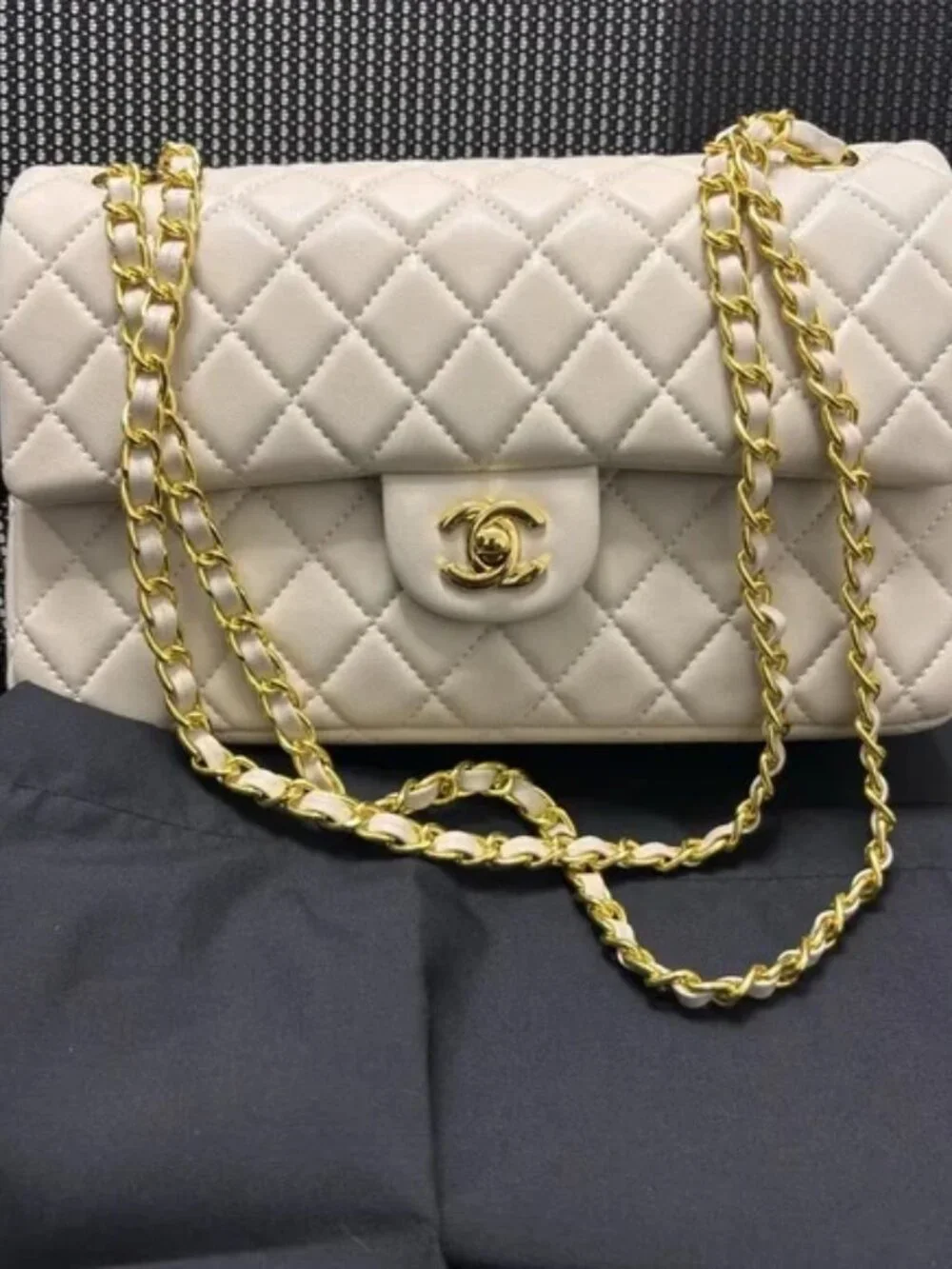 Chanel Classic Flap Quilted White Leather Gold Tone Chain Shoulder Bag - Picture 1 of 11